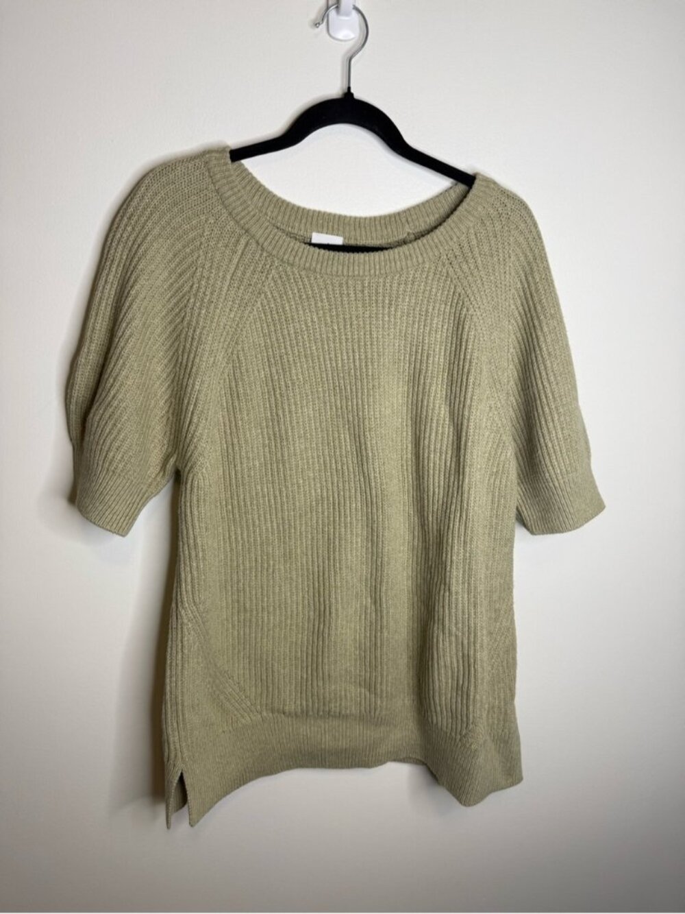CAbi Olive Green Short-Sleeve Ribbed Crewneck Sweater size large